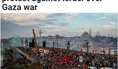 İstanbul Galata Köprüsü’ndeki tarihi yürüyüş dünyanın gündeminde